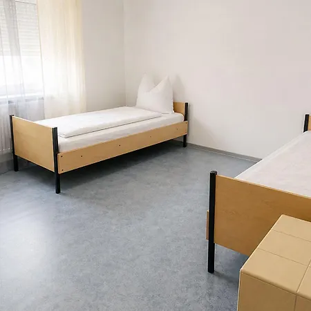 Geraeumige Monteurwohnungen In Ruesselsheim Am Main